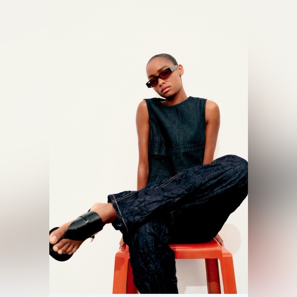 Zara NWT Mid Waist Wrinkle Effect Jeans - Picture 5 of 11